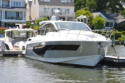 Yacht
