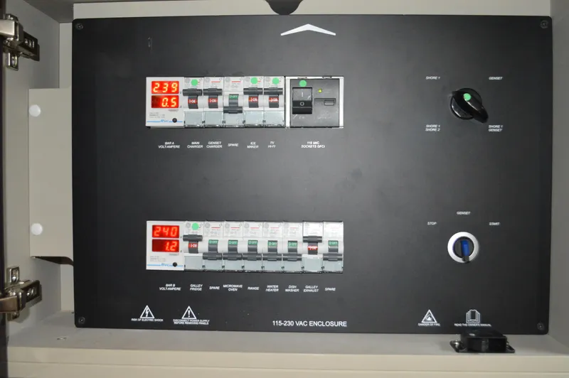 Amici Yacht Photos Pics 