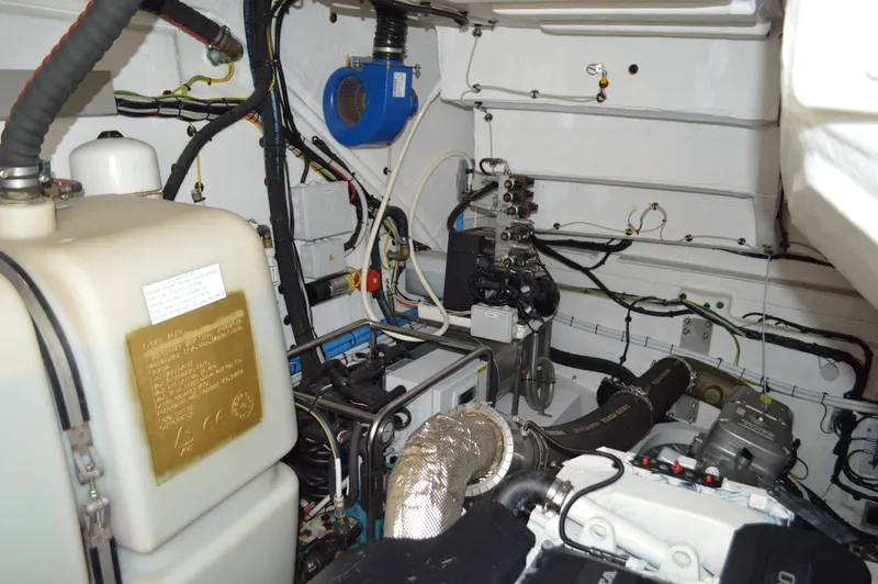 Amici Yacht Photos Pics 