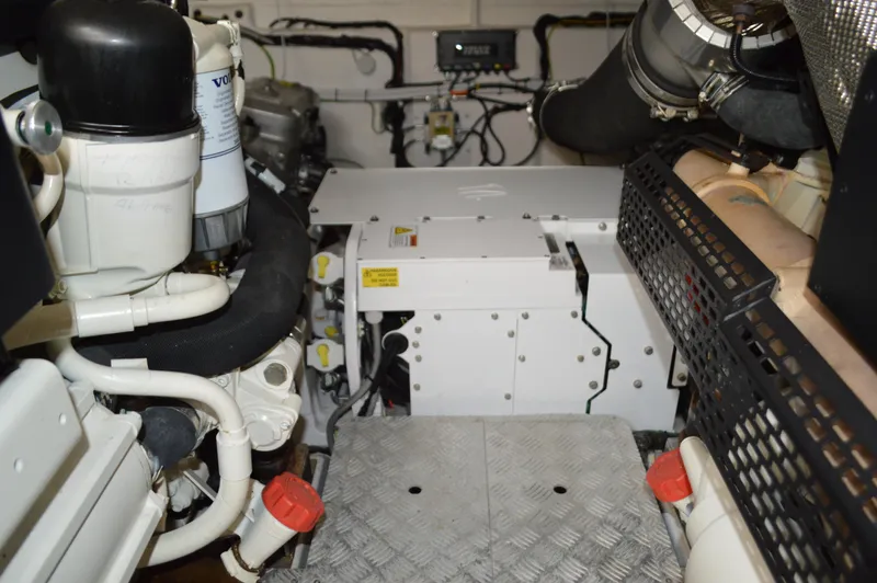 Amici Yacht Photos Pics 