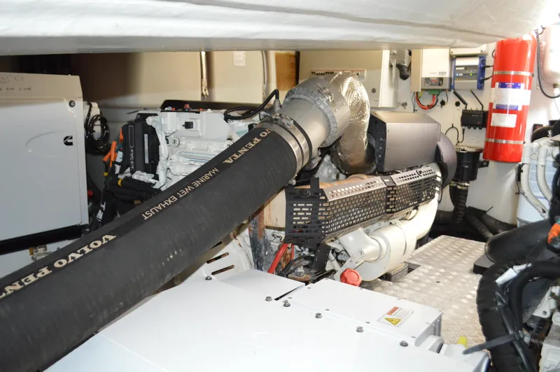 Amici Yacht Photos Pics 