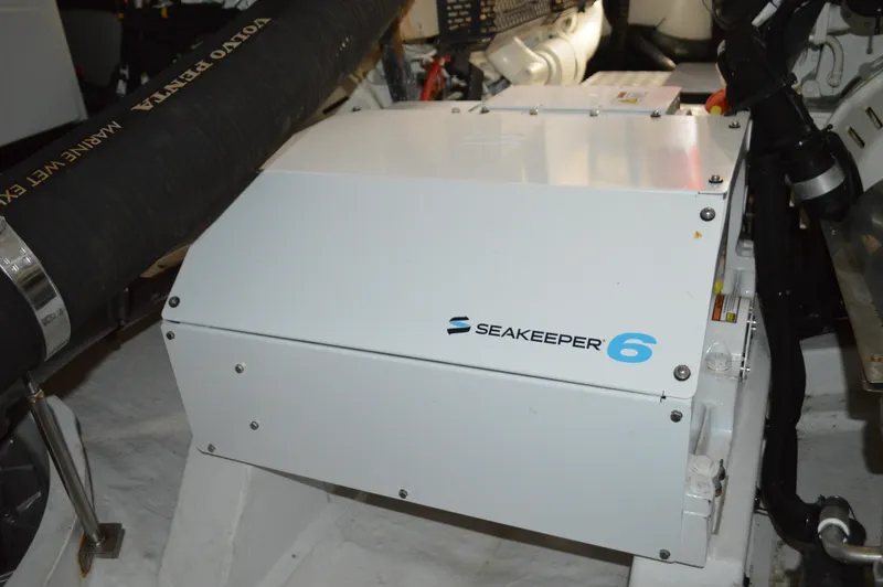 Amici Yacht Photos Pics 