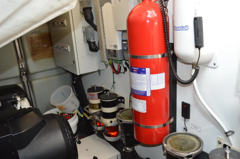 Amici Yacht Photos Pics 