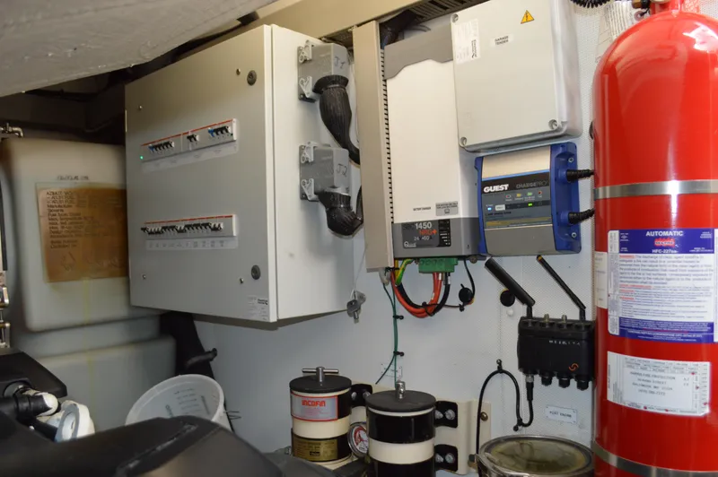 Amici Yacht Photos Pics 