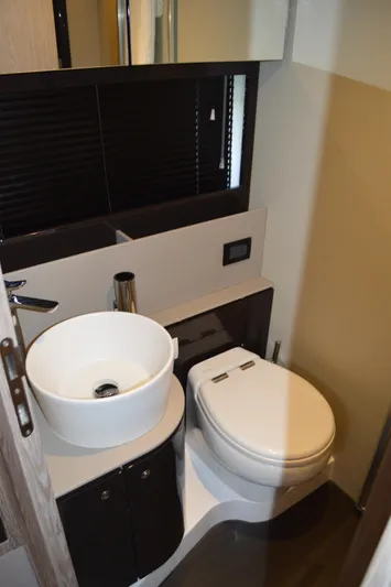 Amici Yacht Photos Pics 