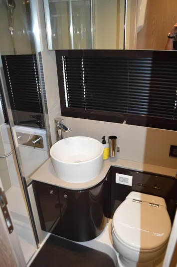 Amici Yacht Photos Pics 