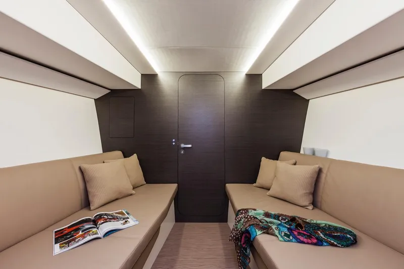  Yacht Photos Pics Manufacturer Provided Image