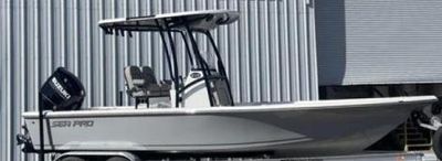 Sea Pro 228 Bay