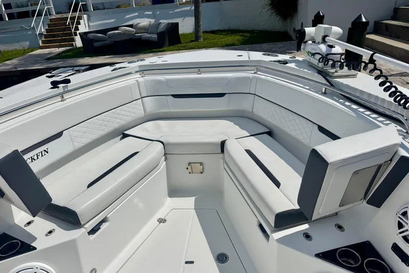  Yacht Photos Pics 2021 Blackfin 332 CC boat with spacious seating and modern design.
