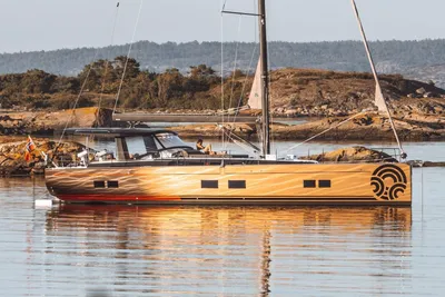 Hanse 548