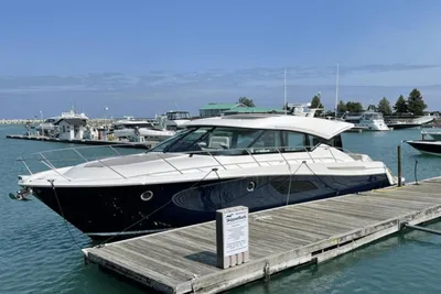 Tiara Yachts 53 Coupe
