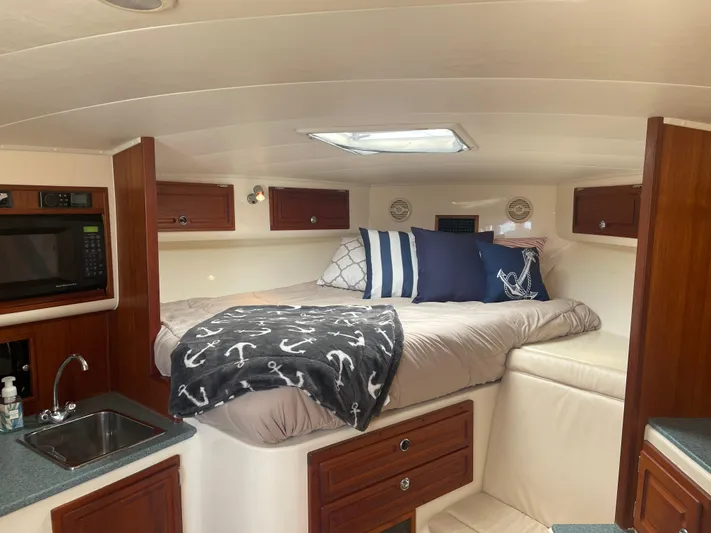 Happy Ours Yacht Photos Pics 