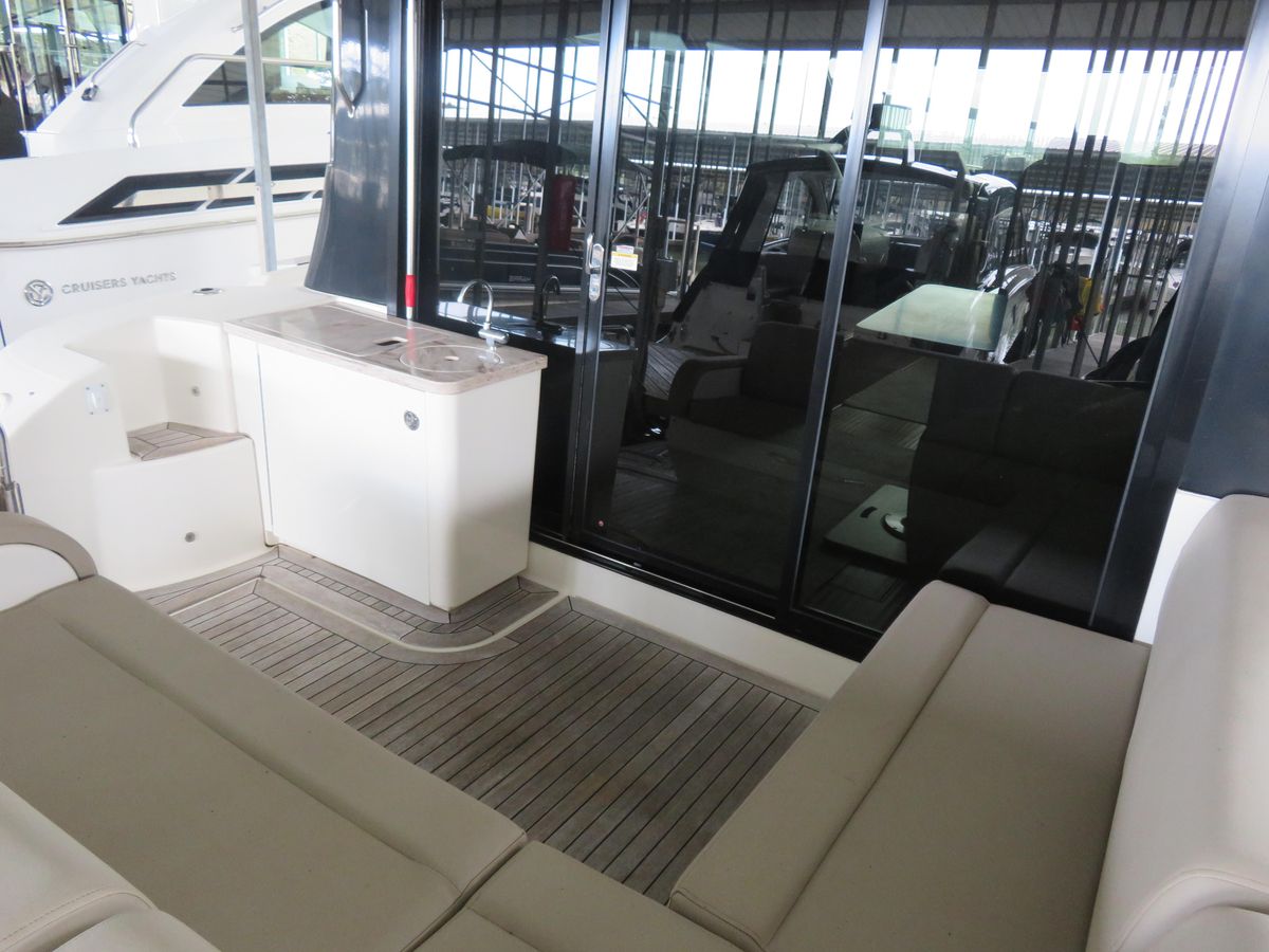 2015 Sea Ray 47 