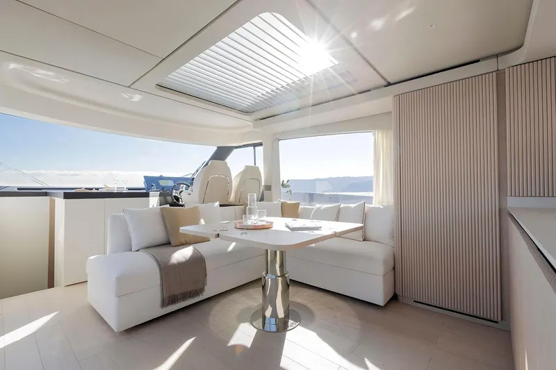  Yacht Photos Pics Azimut Seadeck 6