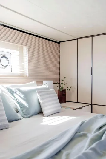  Yacht Photos Pics Azimut Seadeck 6