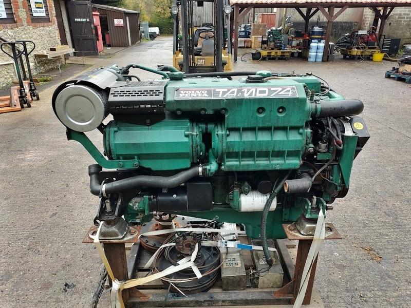 2000 Volvo Volvo Penta TAMD74A 247hp Bobtail Marine Diesel Engine