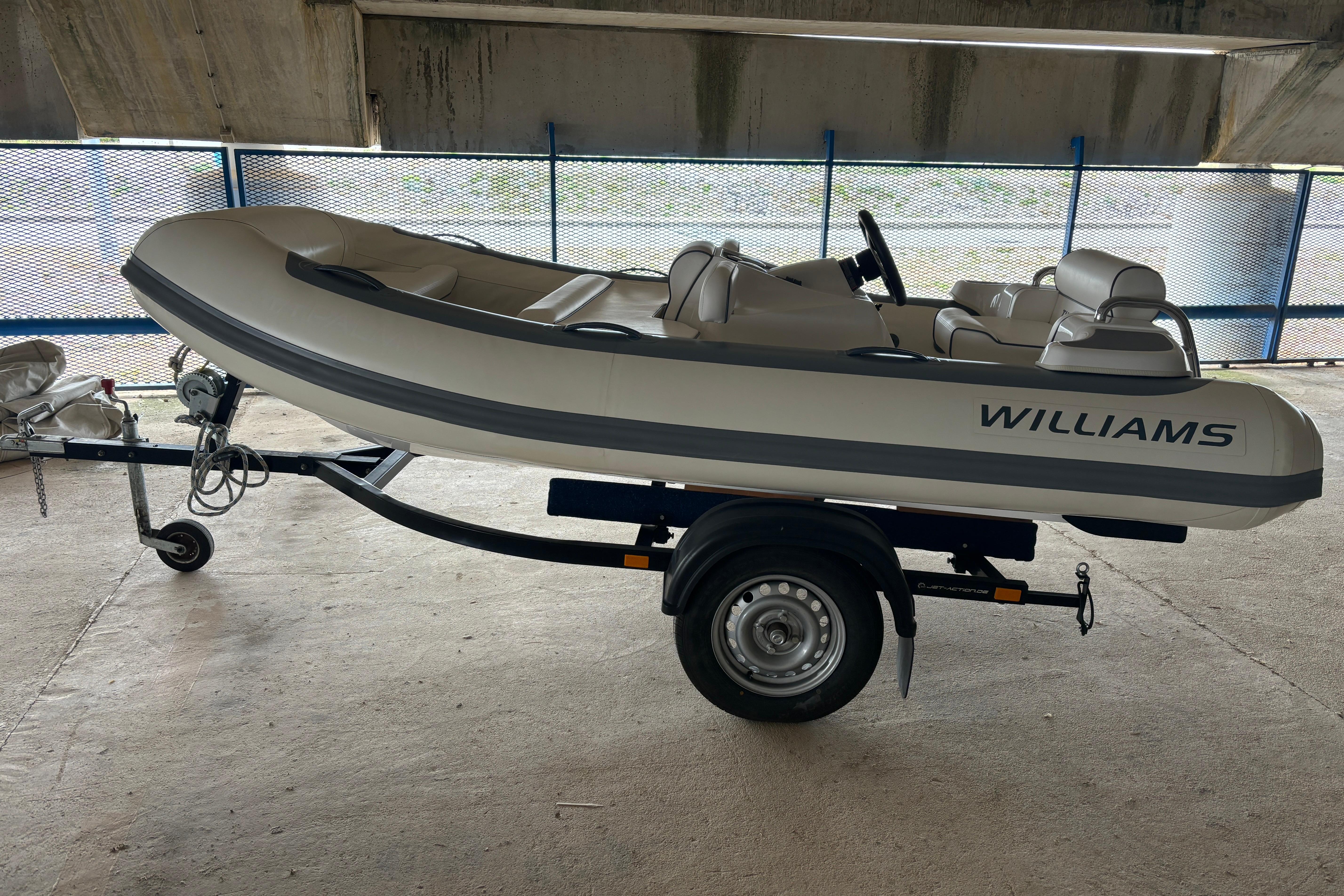 2018 Williams Jet Tenders Turbojet 325