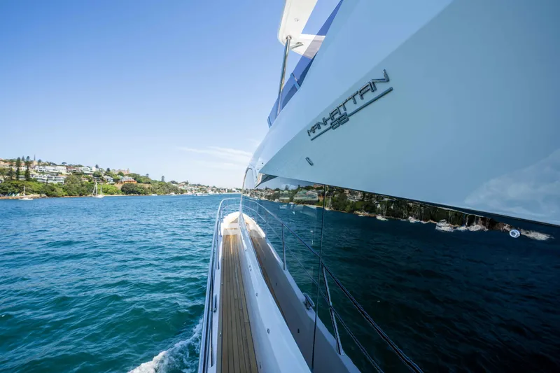 Sunseeker Manhatton 68 Yacht Photos Pics 