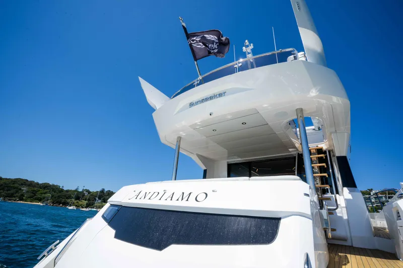 Sunseeker Manhatton 68 Yacht Photos Pics 