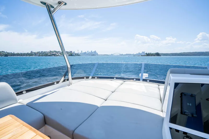 Sunseeker Manhatton 68 Yacht Photos Pics 