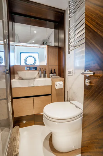 Sunseeker Manhatton 68 Yacht Photos Pics 