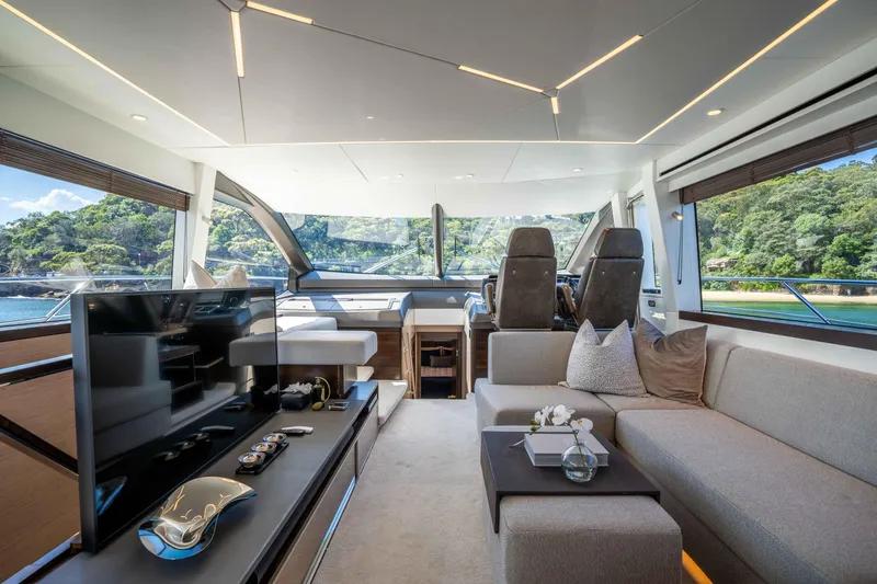 Sunseeker Manhatton 68 Yacht Photos Pics 