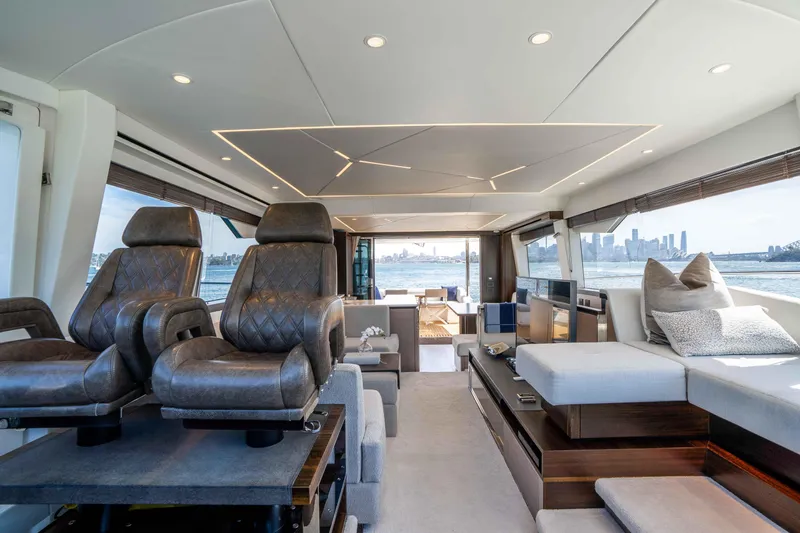 Sunseeker Manhatton 68 Yacht Photos Pics 