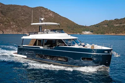 Azimut Magellano 60