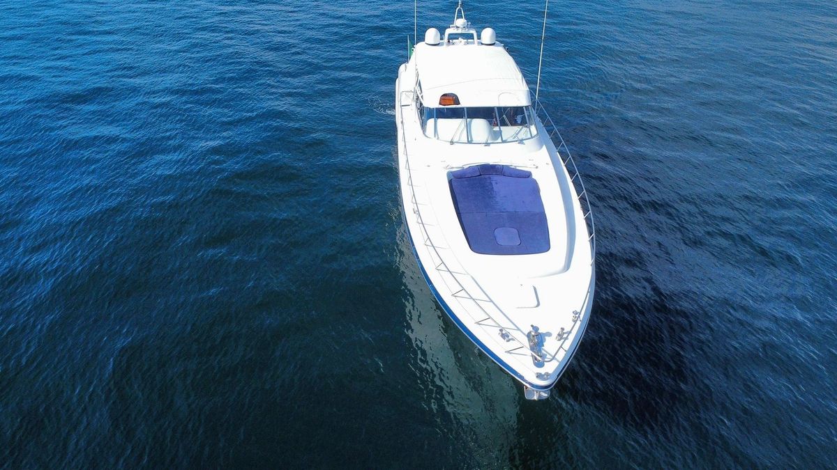 2005 Mangusta 82 