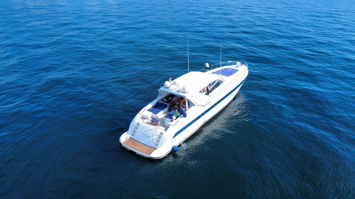 2005 Mangusta 82 