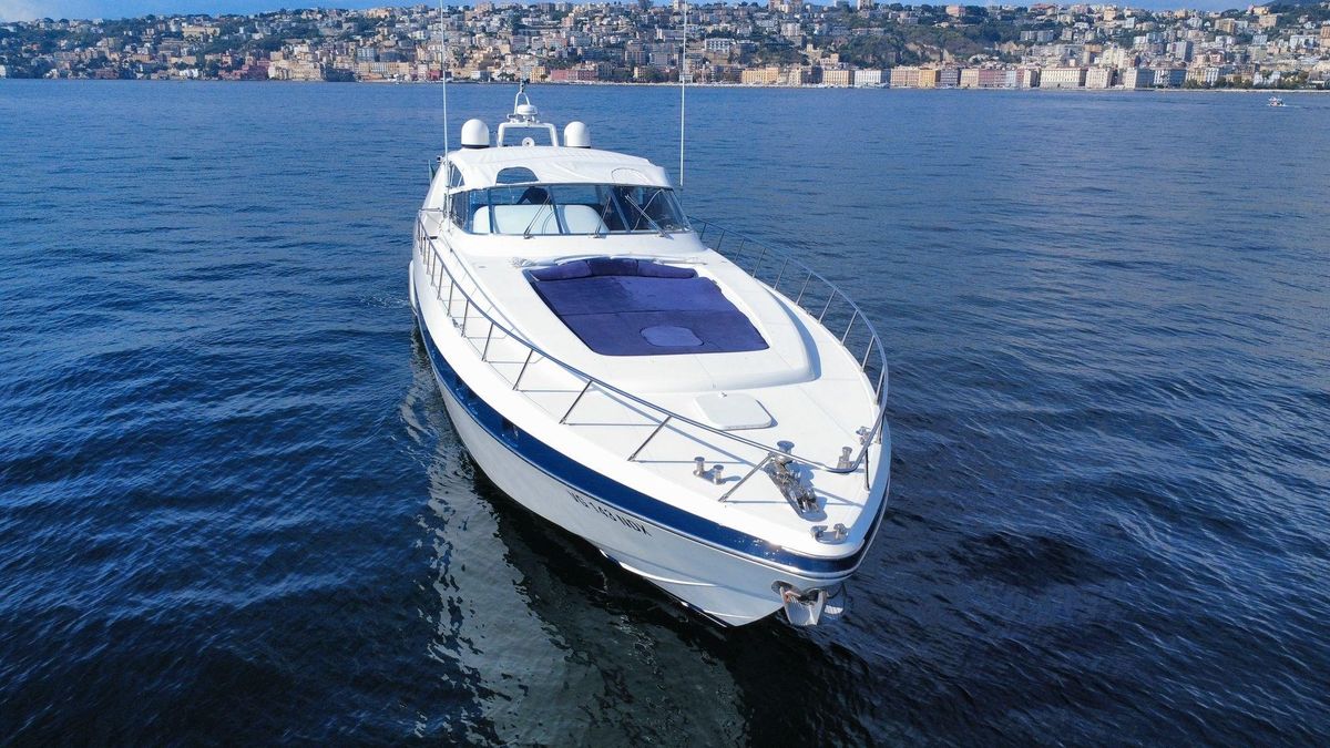 2005 Mangusta 82 