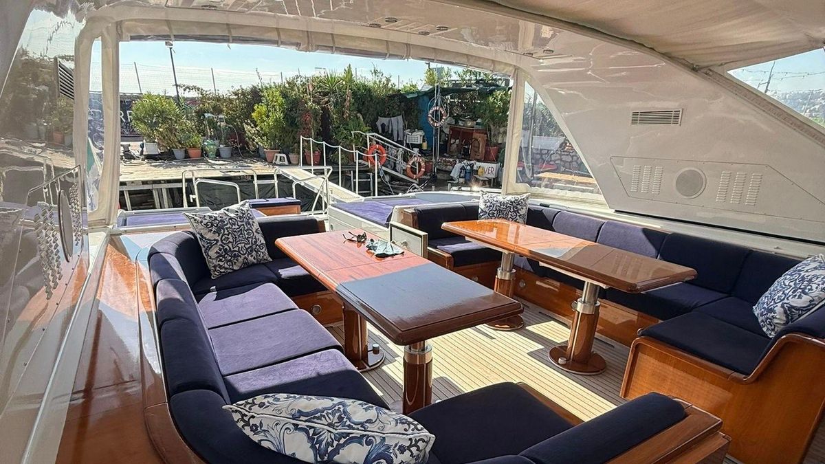 2005 Mangusta 82 