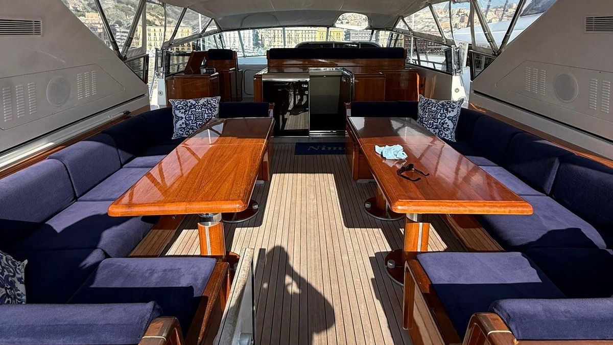 2005 Mangusta 82 
