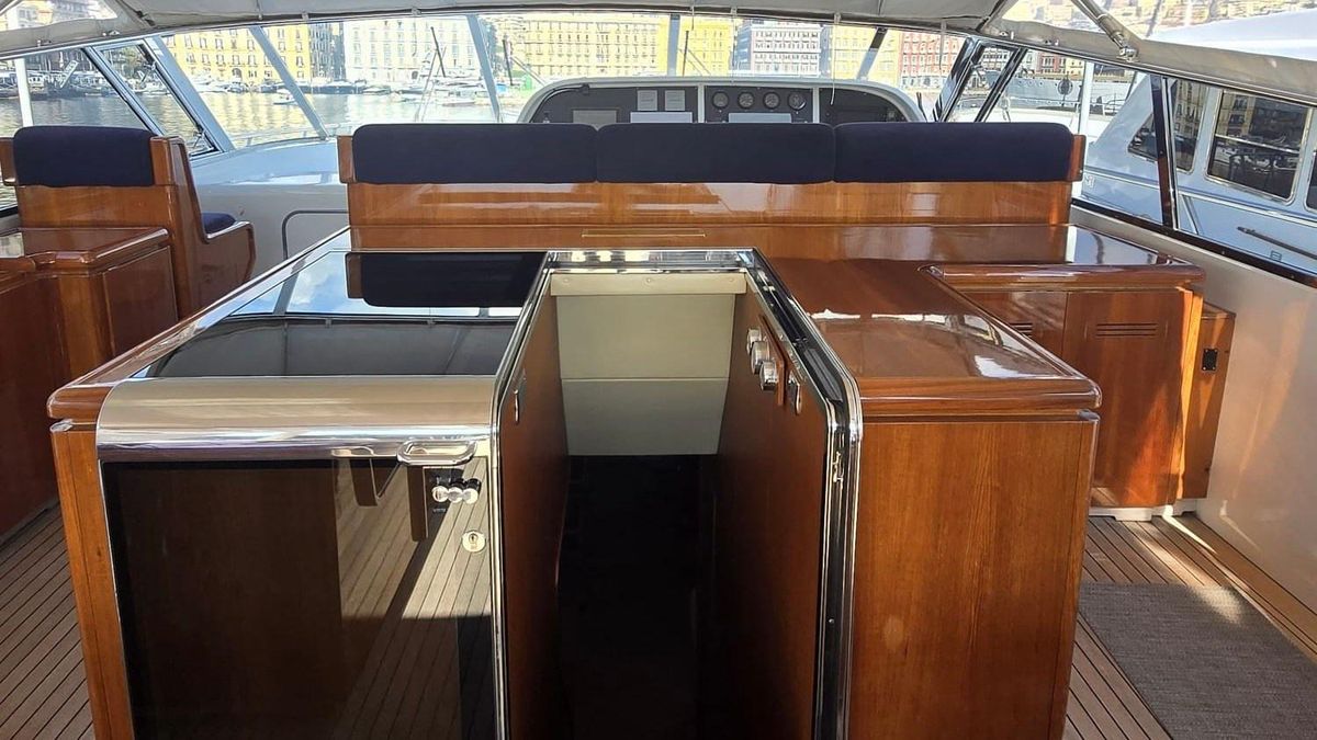 2005 Mangusta 82 