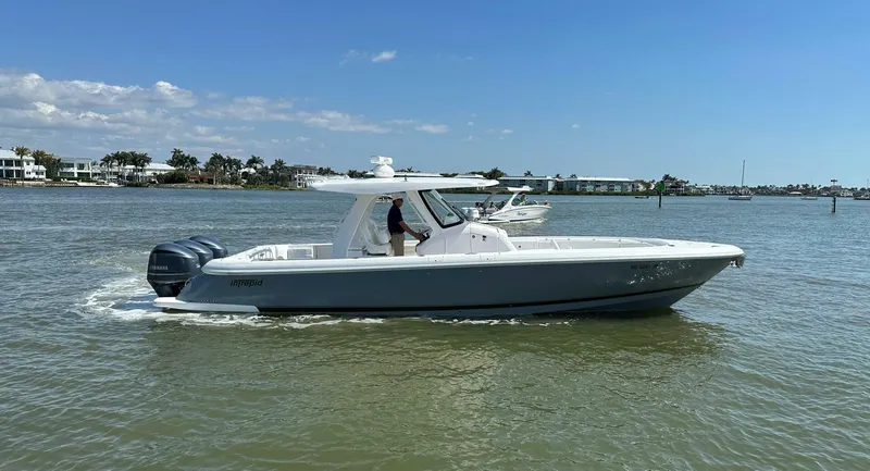 Castor Oil Yacht Photos Pics 