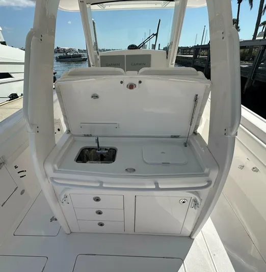 Castor Oil Yacht Photos Pics 