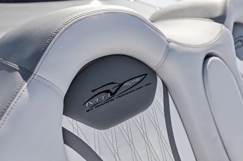  Yacht Photos Pics 2024 MTI V42 boat seat with logo, featuring sleek gray leather design.