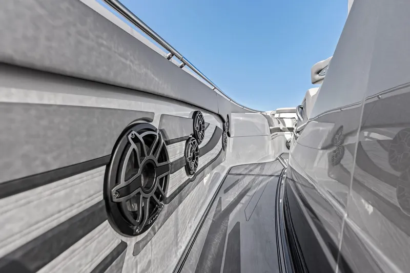  Yacht Photos Pics 2024 MTI V42 boat interior with sleek design and high-quality speakers.