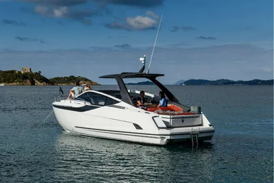 2026 Fairline F//Line 33