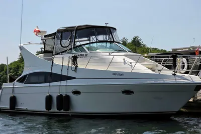 Carver 36 Mariner