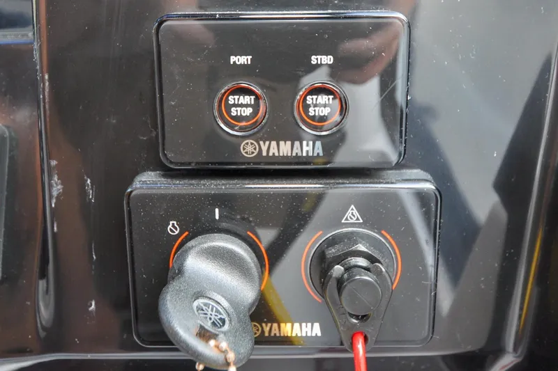 Samaya Lu Yacht Photos Pics 2020 Jeanneau NC 895 - Samaya Lu