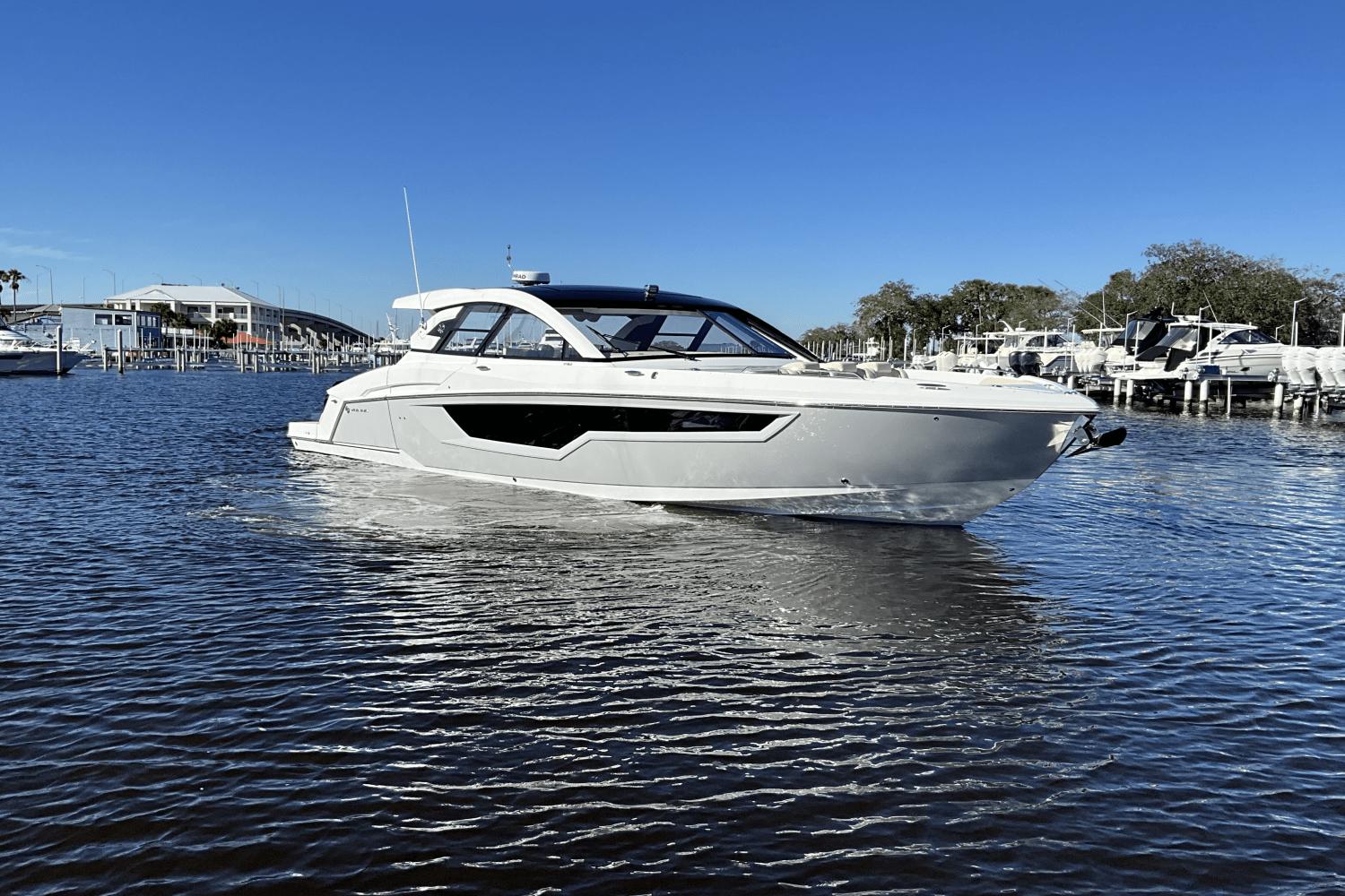 2024 Cruisers Yachts 50 GLS Outboard Sports Cruiser For Sale YachtWorld   9187921 957358405 0 160120240635 5 