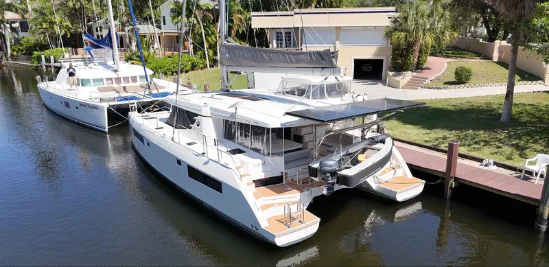 Exhale Yacht Photos Pics 