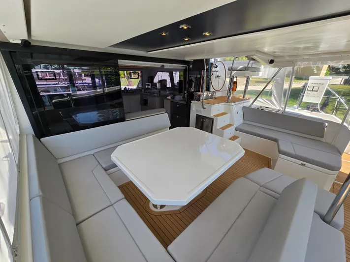 Exhale Yacht Photos Pics 