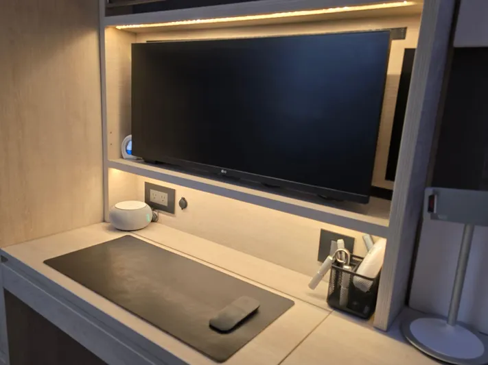 Exhale Yacht Photos Pics 