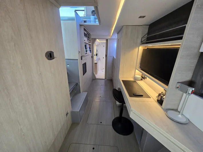 Exhale Yacht Photos Pics 