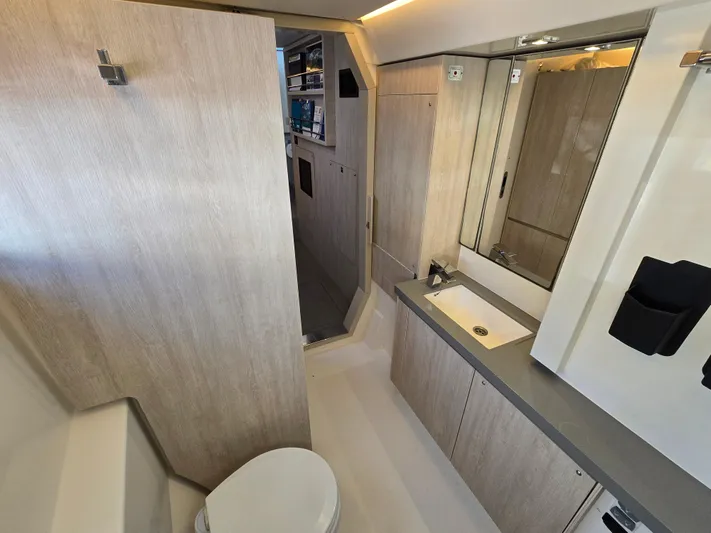 Exhale Yacht Photos Pics 