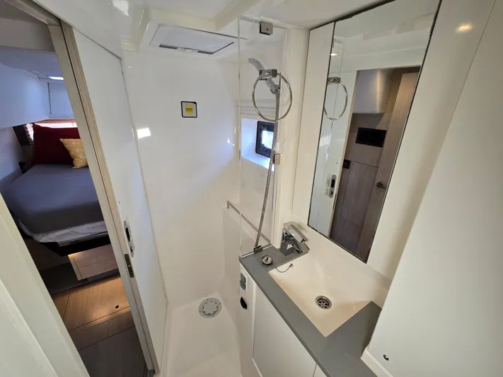 Exhale Yacht Photos Pics 