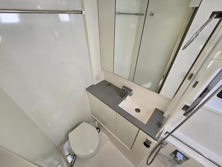 Exhale Yacht Photos Pics 