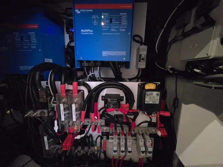 Exhale Yacht Photos Pics 